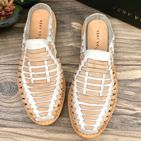 ❌SOLD❌NIB Very Volatile Fassio Woven Huarache Sandal - Picture 2 of 10